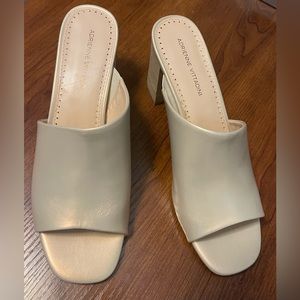 NEW Adrienne Vittadini Albi Mule Women's 10